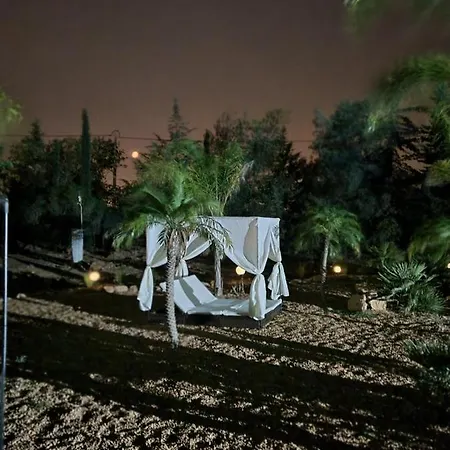 Eco - Alfarrobas אכסניה *